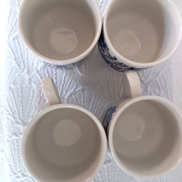 Vtg  Blue Willow Demitasse Cups Set of 4 England Miniature Espresso/Tea C Mark - Picture 4 of 12